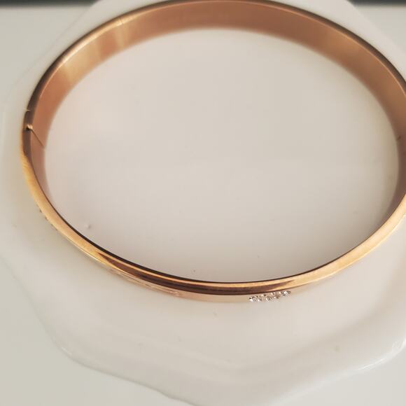 Lucien Piccard Eterno Silver Tone 40mm Watch and Bangle Set  Extra Strap NWOT - Picture 13 of 16